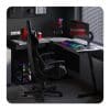 gamerski setup sa belim Huzaro Hero 6.0 L-stolom, RGB tastatura i gejmerska stolica