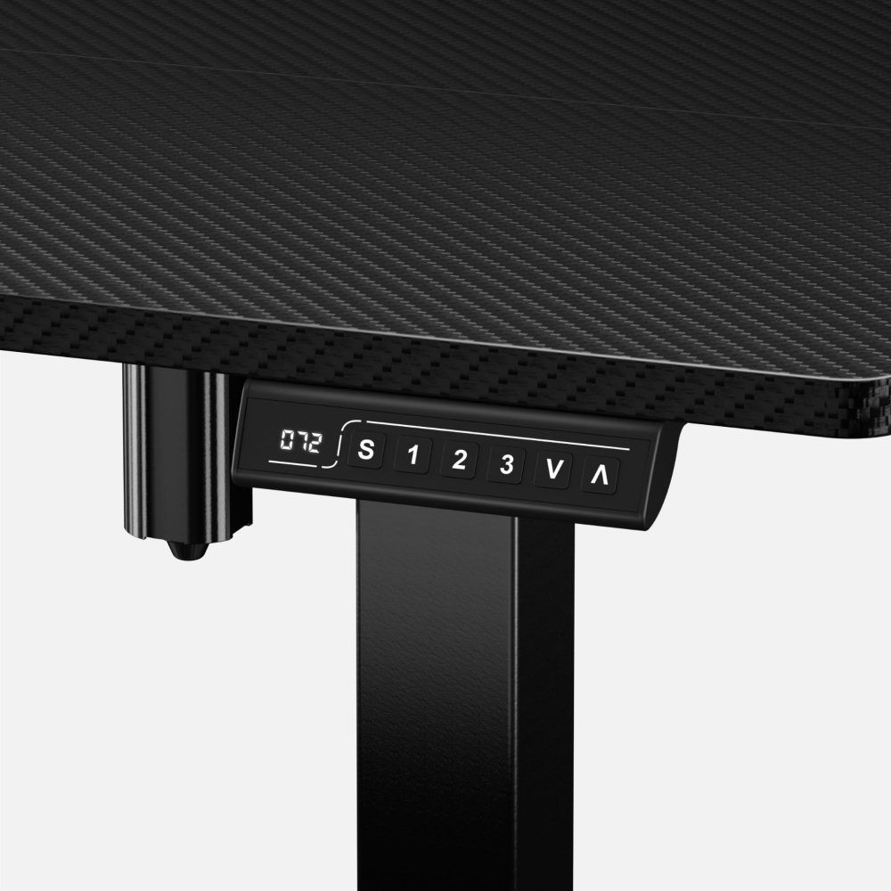 Detalj Huzaro Hero 8.2 stola – digitalna kontrolna tabla sa LED ekranom i memorijskim tasterima za brzo podešavanje visine