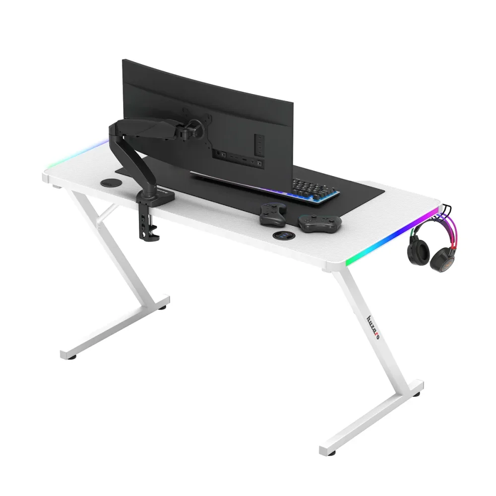 Huzaro Hero 2.5 beli sto – kosi zadnji pogled sa monitor-držačem i gejming periferijama