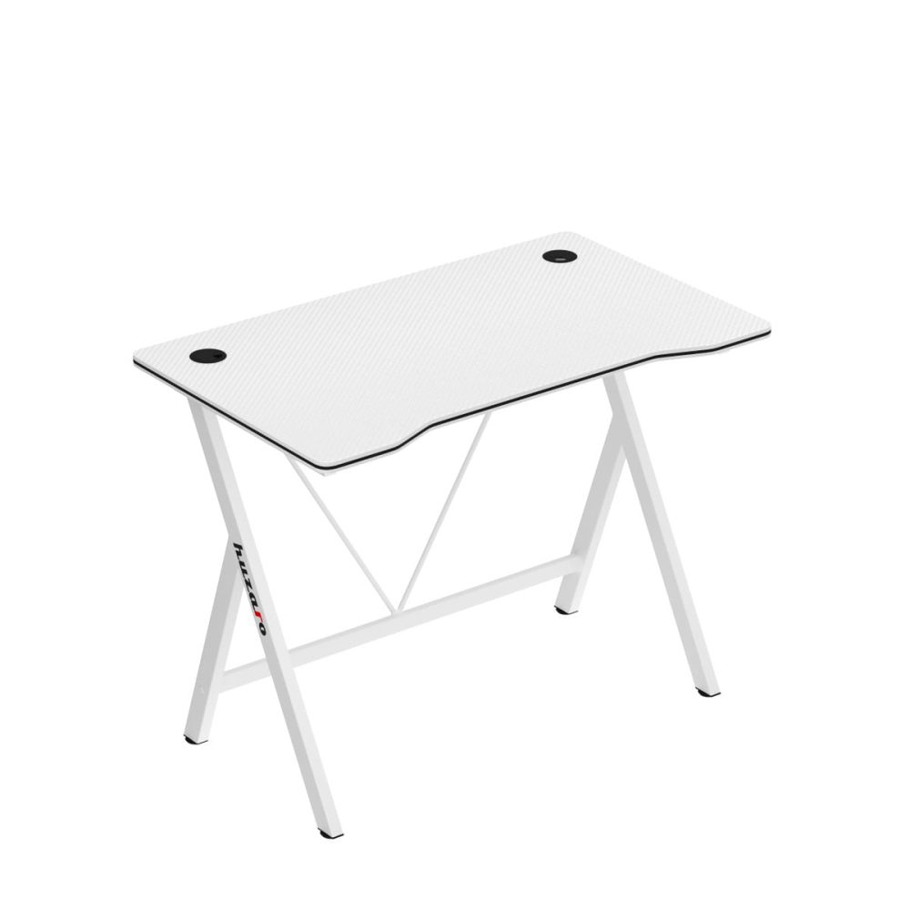 Huzaro Hero 1.4 beli sto – desni kosi ugao, elegantna bela tekstura
