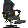 Kutni prikaz Huzaro Force 3.7 RGB sa izvučenim osloncem za noge i vidljivim dinamičkim svetlosnim efektima oko naslona i sedišta.