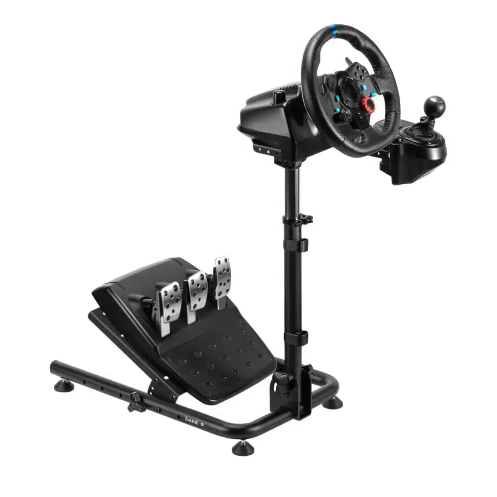 Huzaro Speed 2.0 postolje opremljeno volanom, menjačem i setom pedala, spremno za simulaciju vožnje